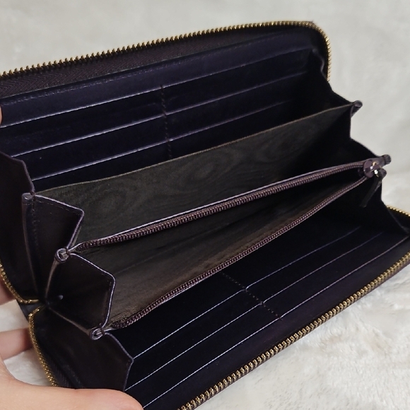 Gucci Purple Candy Shine Microguccissima Leather Zip Around Heart Charms Wallet - Picture 11 of 11